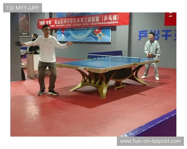 乒乓球的“局间毛巾：擦汗时的战术思考